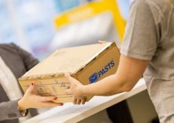 Latvijas Pasts delivers a record-high number of postal items to customers at post offices before the end of the year